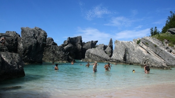 Nombre:  bermudapool-1024x575.jpg
Visitas: 131
Tamao: 51.1 KB