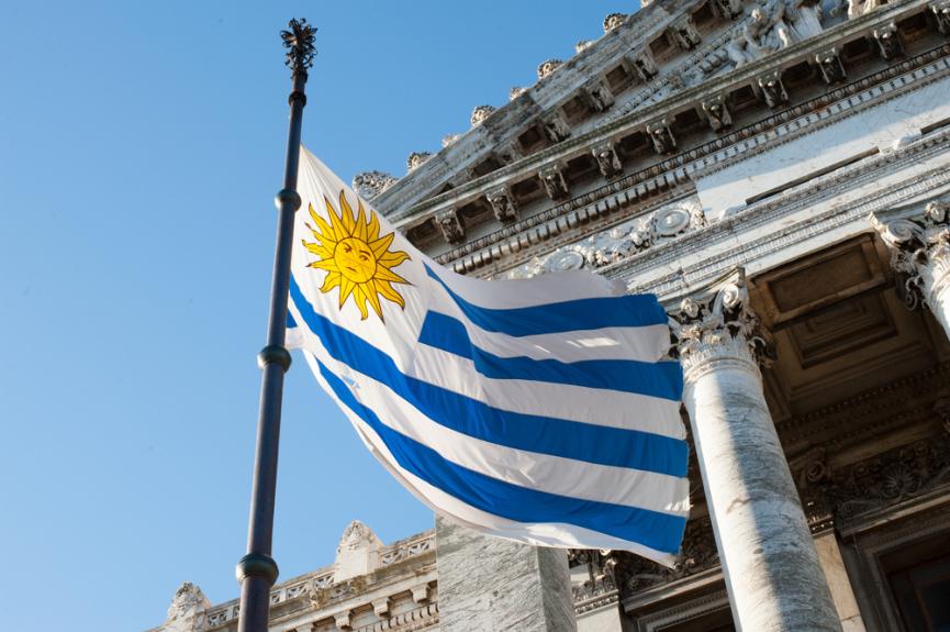 Nombre:  uruguay-flag.jpg
Visitas: 707
Tamao: 75.0 KB