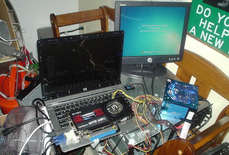 Nombre:  mining-on-laptop.jpg
Visitas: 52
Tamao: 147.1 KB
