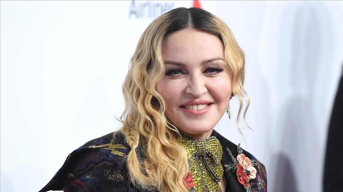 Nombre:  zentauroepp54287813-files-this-file-photo-taken-december-2016-madonna-200817103626-1597653573387.jpg
Visitas: 108
Tamao: 94.0 KB