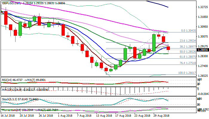 Nombre:  89-636715698419303669.png
Visitas: 44
Tamao: 13.0 KB