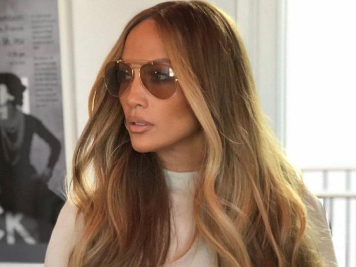 Nombre:  jennifer_lopez_antes_y_despues_1_crop1536600960486.jpg_1130588308.jpg
Visitas: 116
Tama�o: 40.9 KB