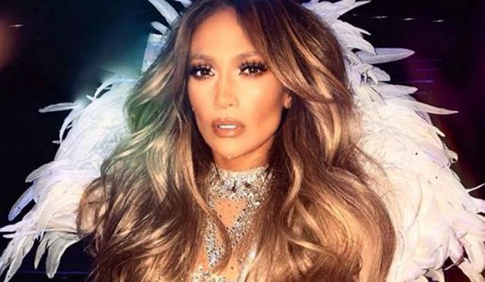 Nombre:  jennifer_lopez.jpg
Visitas: 77
Tamao: 49.2 KB