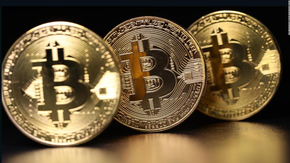 Nombre:  171030174058-bitcoin-tease-2-full-169.jpg
Visitas: 77
Tama�o: 78.6 KB