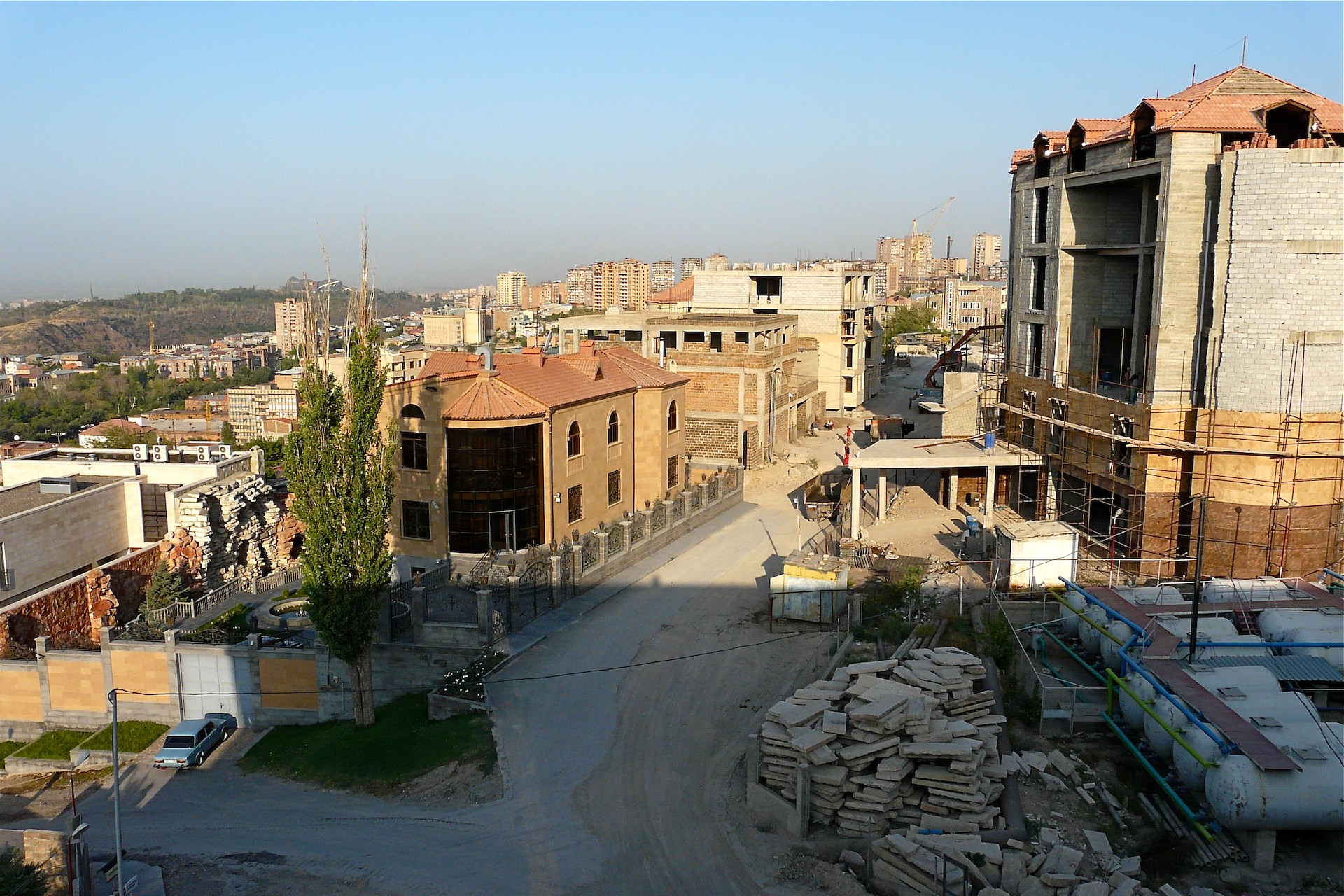 Name:  erevan-armenia-wikimedia-1.jpg
Views: 100
Size:  740.7 KB