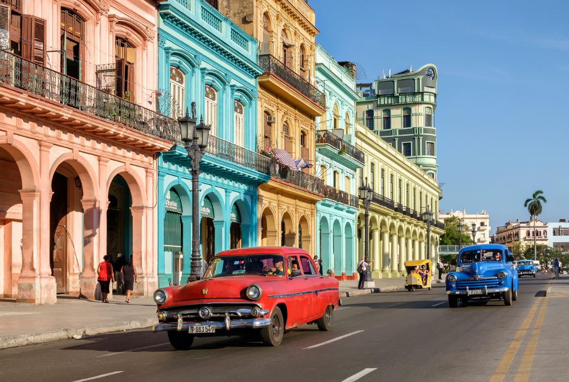 Nombre:  pin-and-travel-viaje-a-cuba-la-habana-almendrones (1).jpg
Visitas: 90
Tamao: 191.7 KB