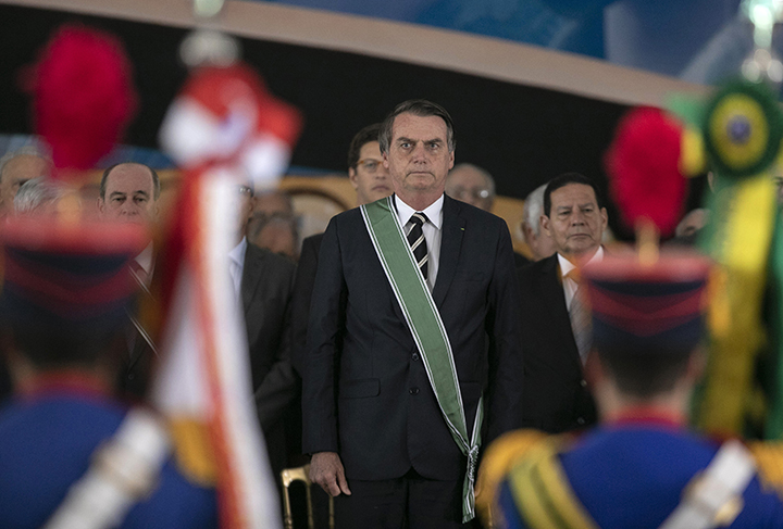 Nombre:  bolsonaro-armas-brasil.jpg
Visitas: 41
Tamao: 253.1 KB