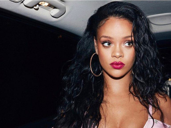 Nombre:  rihanna-denuncia-padre.jpg
Visitas: 71
Tamao: 231.9 KB