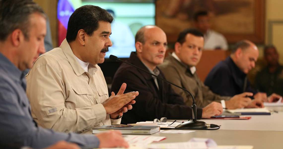 Nombre:  Maduro-gabinete-economico.jpg
Visitas: 27
Tamao: 50.9 KB